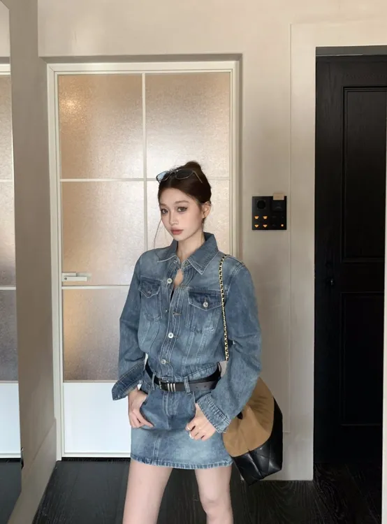 初秋复古辣妹风牛仔连衣裙女秋季新款长袖显瘦气质裙子