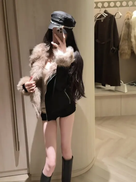 蒂安娜小姐 冬季黑色保暖加厚复古小香风女短款冬韩版外套