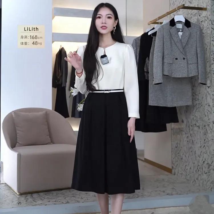 2025年秋季宝家新款优雅精致水滴领二合一收腰连衣裙