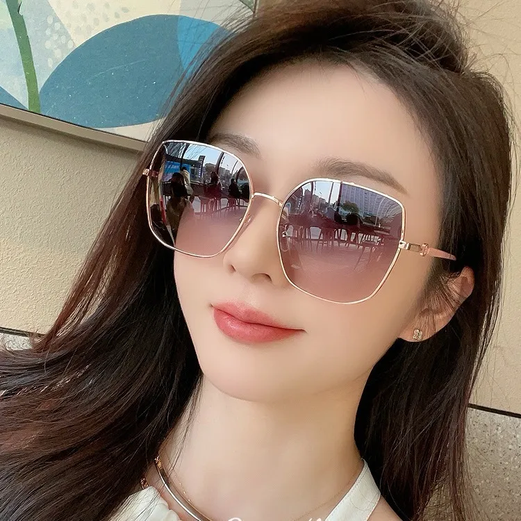 高级新款太阳镜防紫外线金属年感显瘦女高端达人圆脸大框墨镜2024