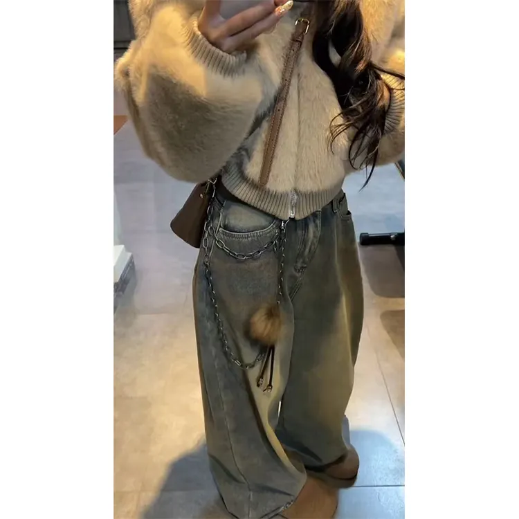 冬季气质温柔系穿搭女2025新款显瘦宽松显腿直韩版别致阔腿牛仔裤