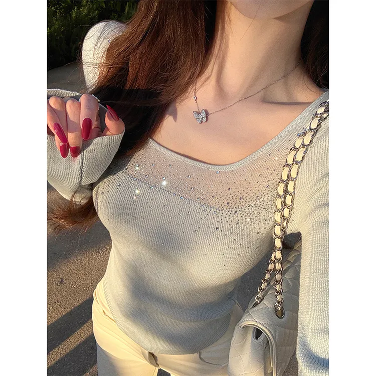 纯欲风烫钻U领miu系长袖打底衫女秋冬辣妹穿搭高级感打底内搭上衣