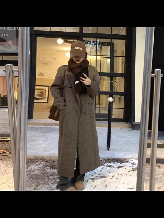 咖啡色正肩呢子大衣女2025秋冬新款高级感中长款加厚宽松毛呢外套