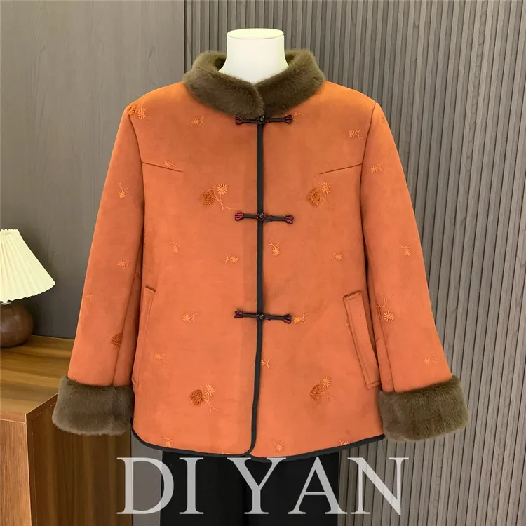 新中式妈妈冬装皮毛一体大衣女中老年人加绒外套奶奶气质环保皮草