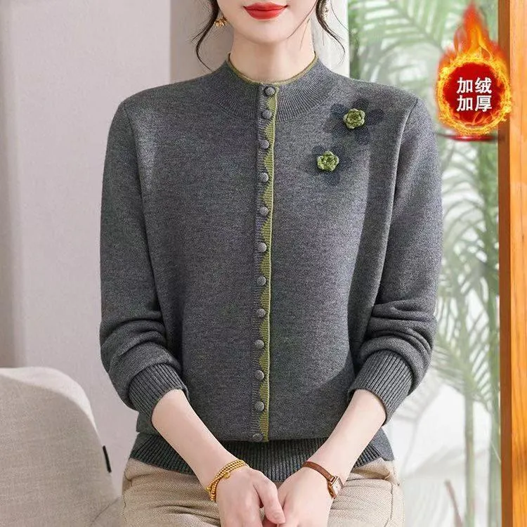 妈妈加绒秋冬装针织打底衫女半高领烫钻毛上衣内搭洋气减龄立体花