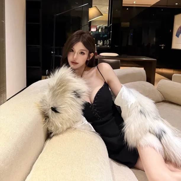 FAY【倾城之魅】性感轻奢气质收腰后背绑带包臀吊带连衣裙