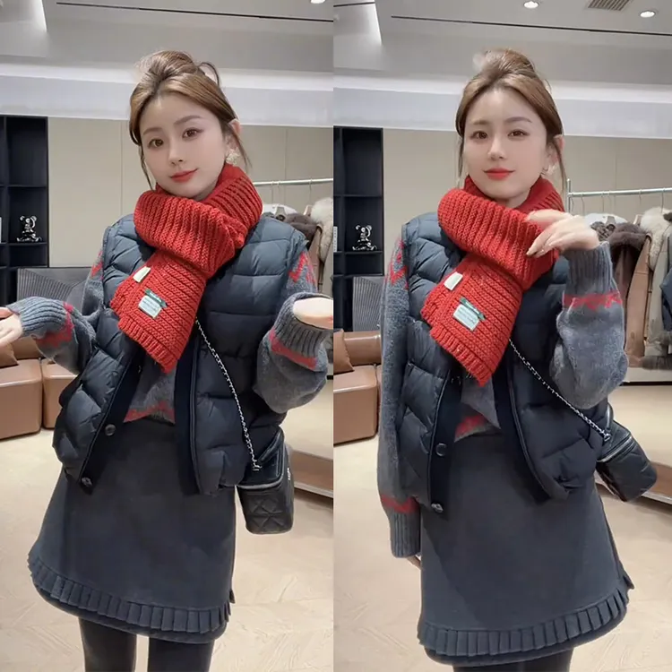 2025年秋冬穿搭一整套韩系百搭针织上衣马甲外套高腰短裙三件套装