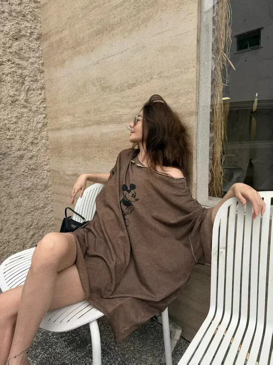 XYSF极简   一件爱了很久做了很久的米奇剪领松弛性感T恤 