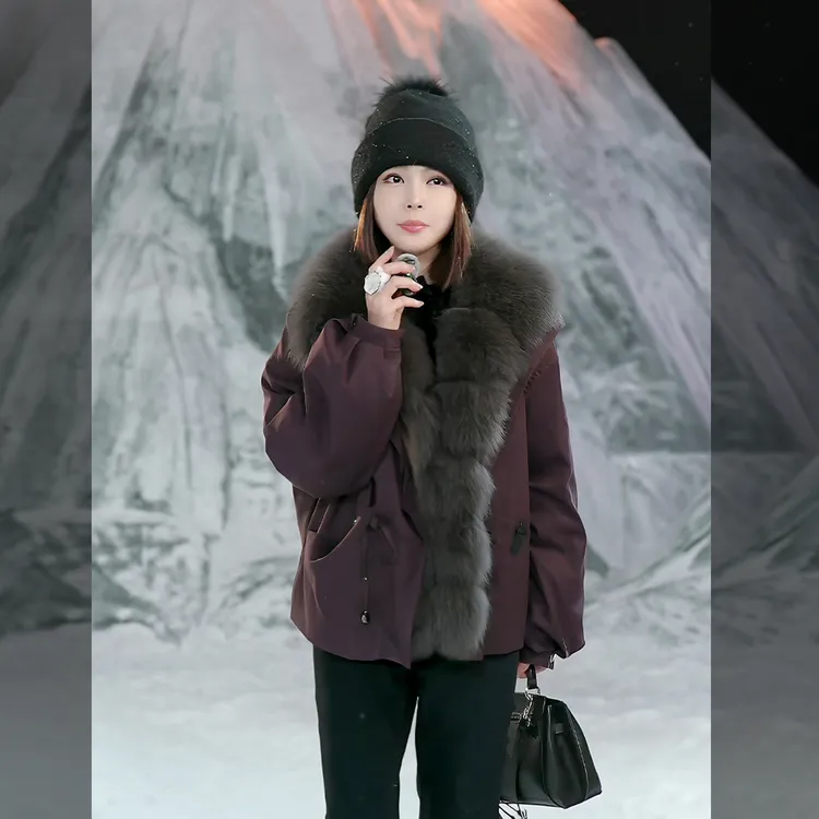 溶溶【雪地漫游】RONGRONG 90白鹅绒芬兰狐狸毛领锁温羽绒服F215RR