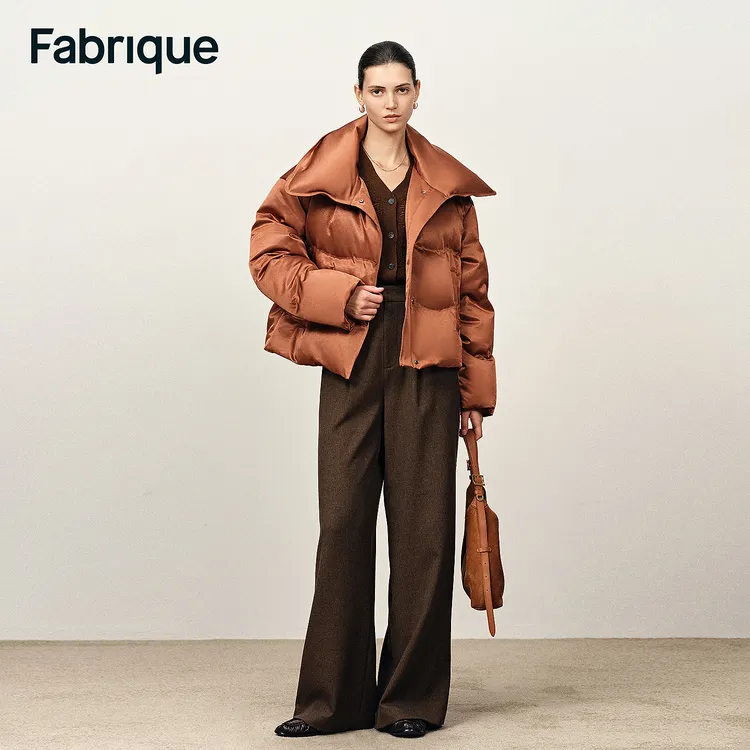 Fabrique Ivy 秋冬新品琥珀金棕醋酸缎面鸭绒翻领保暖短款羽绒服