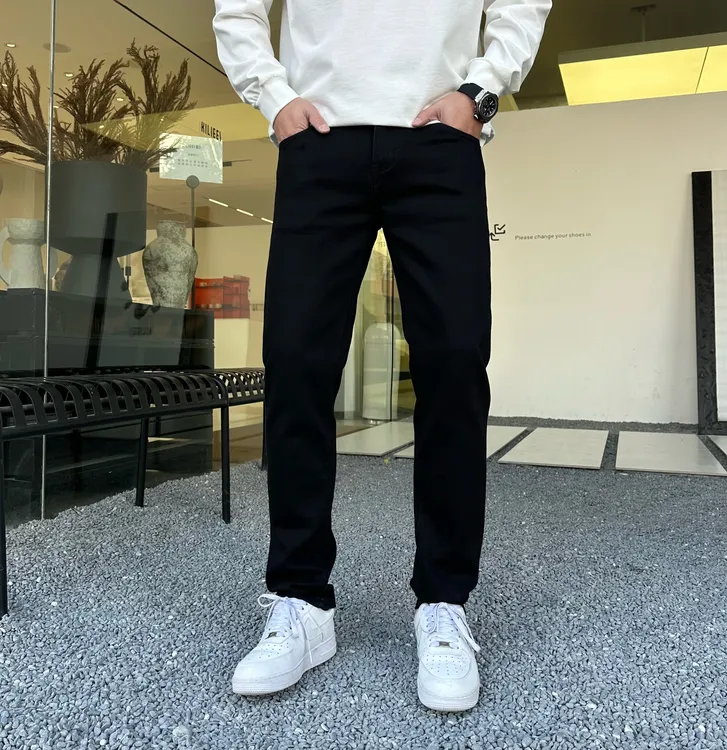 2025款轻奢商务男士修身小直筒牛仔裤黑色休闲百搭弹力水洗长裤子