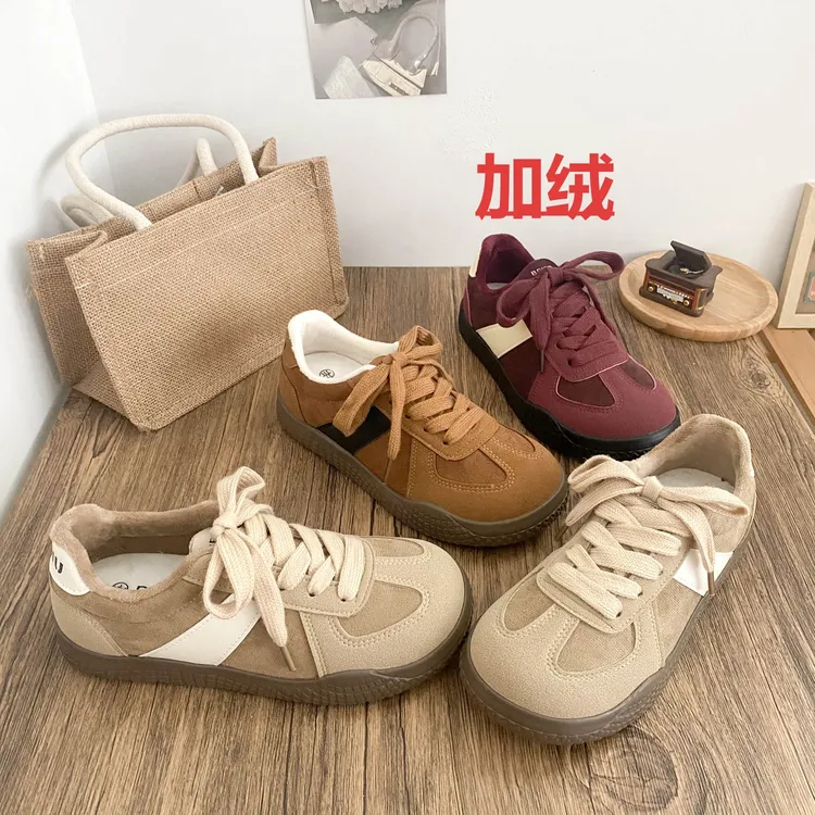 觅觅冬季二棉板鞋女2025新款百搭chic港风爆款复古平底德训鞋棉鞋