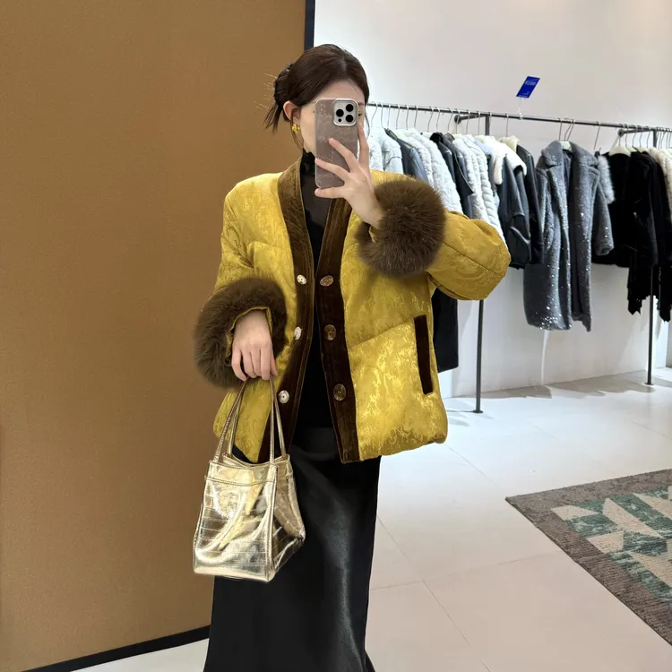 复古国风新中式V领棉服高级感洋气百搭气质轻奢复古小众休闲时尚