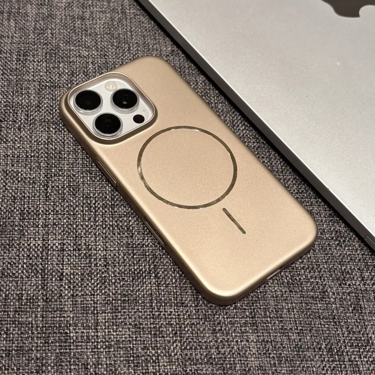 ZMGX创意超薄金属漆纹磁吸壳适用iPhone17pro手机壳苹果16磨砂15