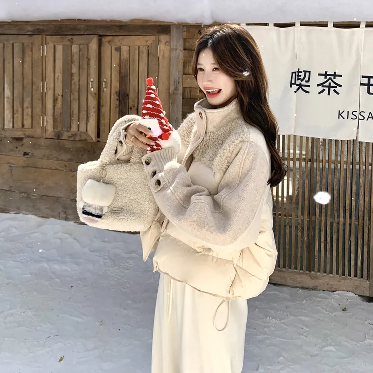 米白色羊羔毛拼接短款羽绒服女2025冬季新款高级感90白鸭绒外套潮