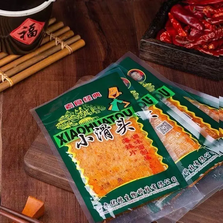 儿时经典麻辣大辣片童年回忆解馋休闲零食