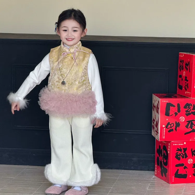 2025冬季新款女童国风新中式下摆拼纱旗袍儿童马甲拜年服套装