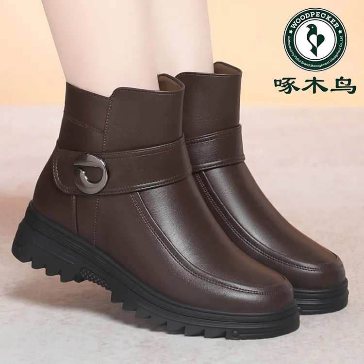 啄木鸟妈妈鞋冬季皮鞋加绒保暖棉鞋老年人靴子软底中老年平底短靴