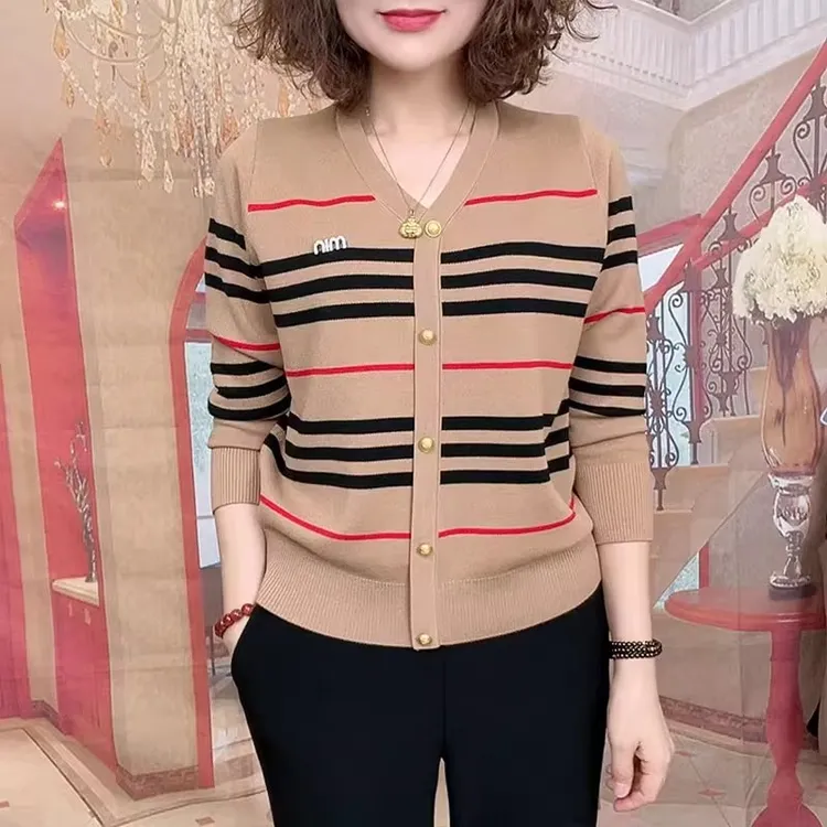 时尚条纹V领长袖针织衫女2025秋季新款百搭宽松显瘦妈妈套头上衣