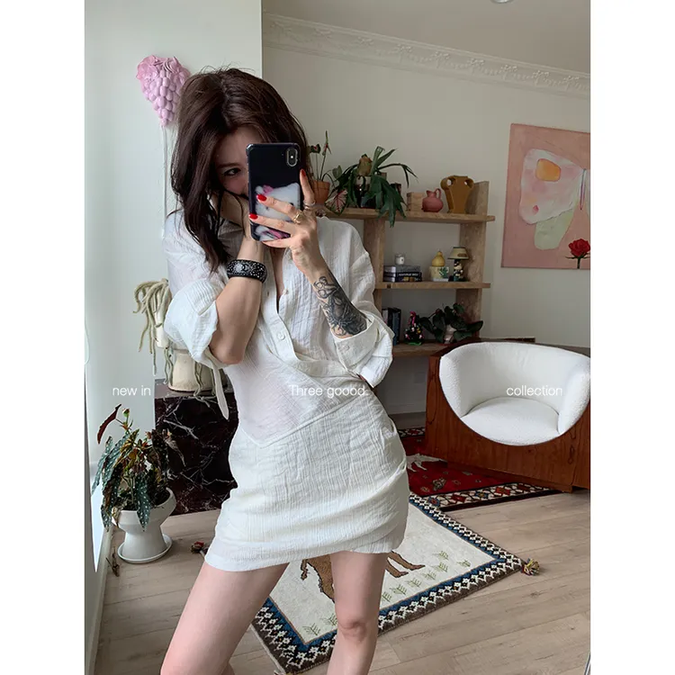THREE GOOOD/三吉 姐系女友 绑带收腰包臀设计衬衫裙 Y725Q03869