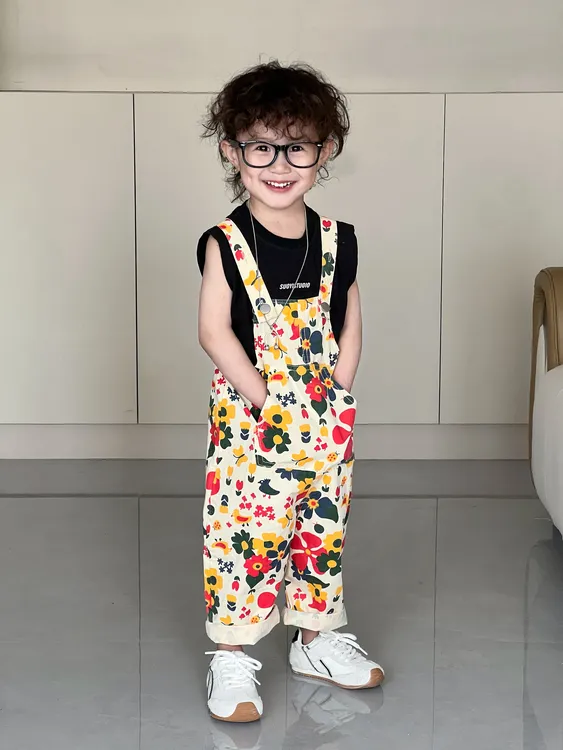 2025男童背带裤春季韩系洋气潮童装时髦炸街裤子痞帅花色背带裤