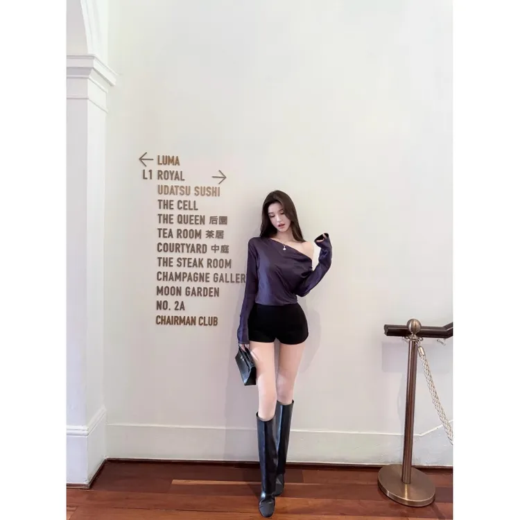 御姐风高级感休闲斜肩长袖上衣秋季新款纯欲辣妹修身包臀短裤套装