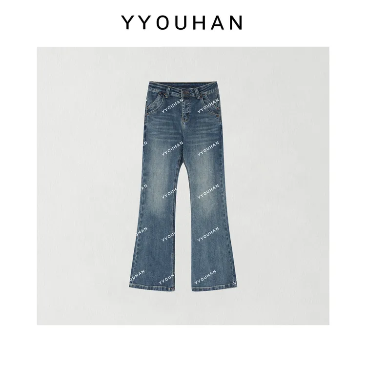 月月 2025秋冬新款【自由域】显瘦百搭高腰微喇牛仔裤 2510C6592