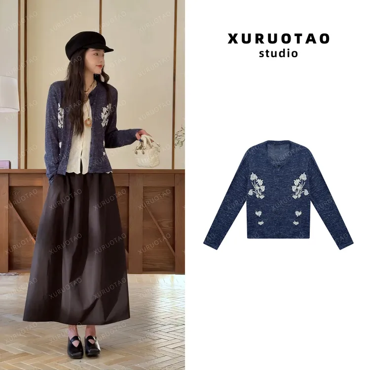 XURUOTAO 【刺绣艺术】亚麻羊毛绣花重工针织设计蓝色上衣 T5659