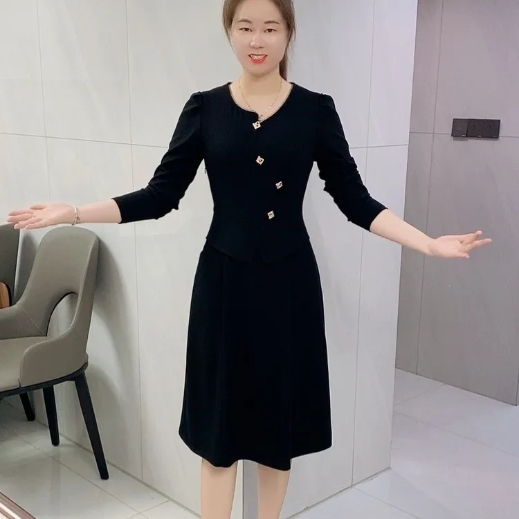 【十姐妹推荐】2025秋冬季新款减龄收腰显瘦修身气质长袖连衣裙