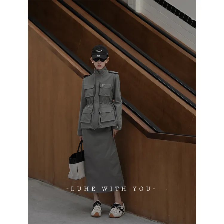 LUHE【曼哈顿街区】hehe私服~复古工装立体口袋外套+半裙