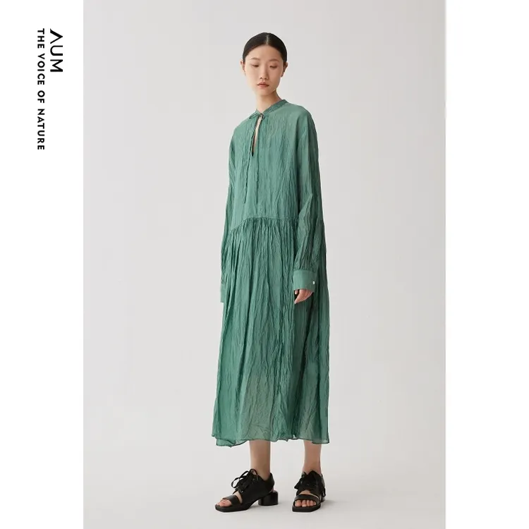 AUM/噢姆【碧漪纱】自然肌理气质遮肉纯色复古文艺连衣裙MADE10036