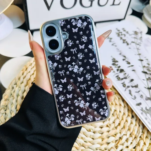 创意紫色蝴蝶碎花手机壳适用于iPhone15pro/16个性硬壳保护套女款