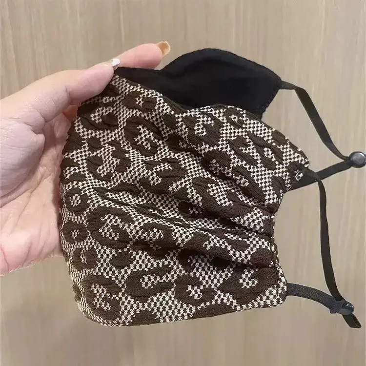 新款双色豹纹口罩亲肤双层立体护眼角可调节防风时尚创意防护口罩