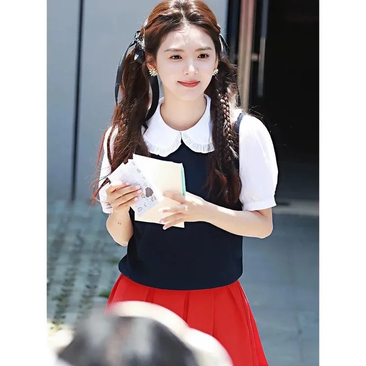 章若楠黑色无袖叠穿马甲上衣女白色娃娃领衬衫时尚休闲减龄套装夏