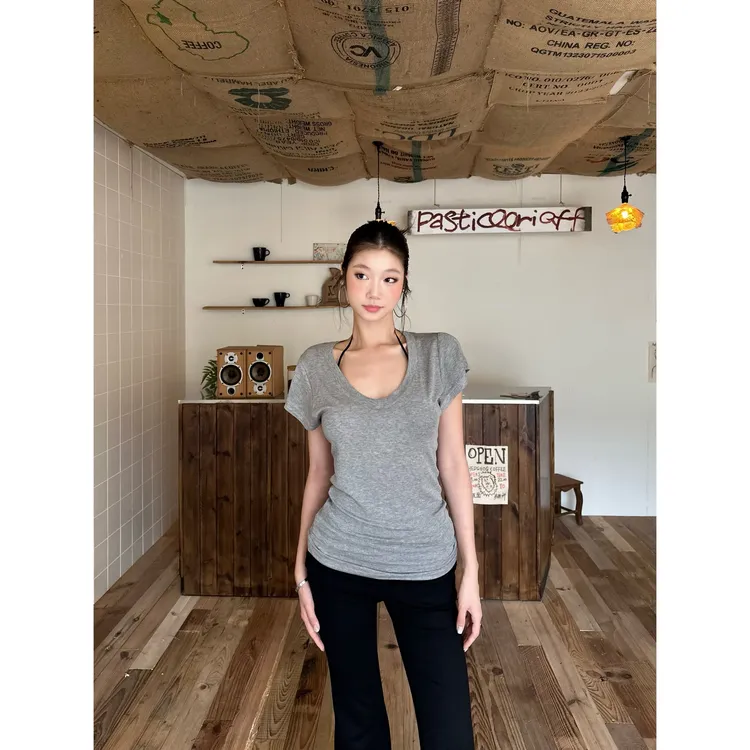 withmin【现货】凉皮 万能穿搭 灰色百搭短袖V领正肩T恤上衣2523277