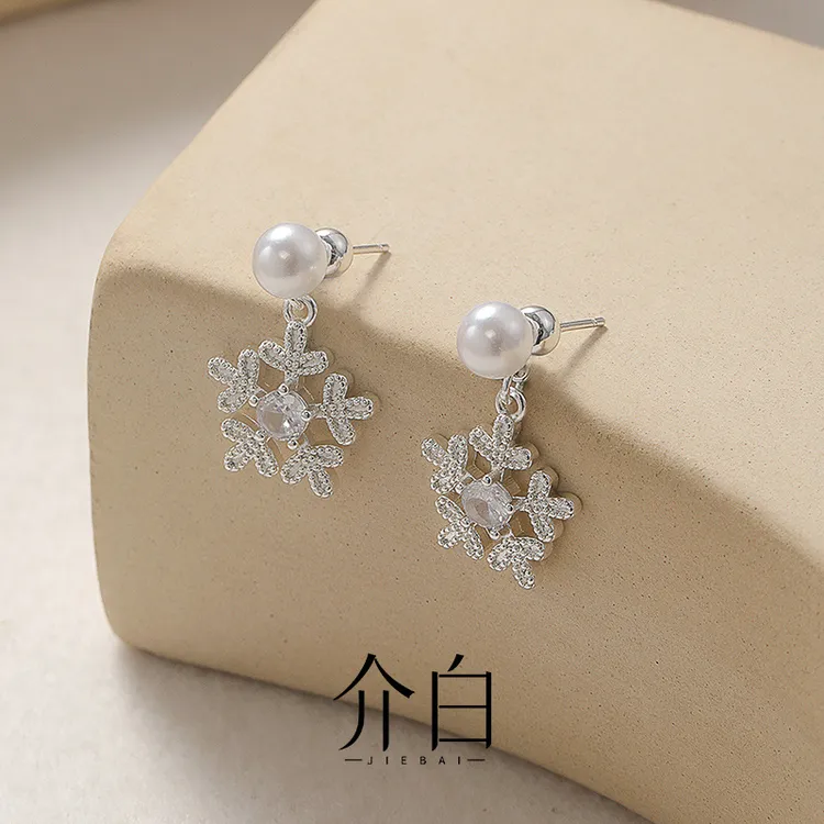 铜合金耳饰 雪花耳钉ins风耳钉耳钩百搭灵动设计感精致简约素款