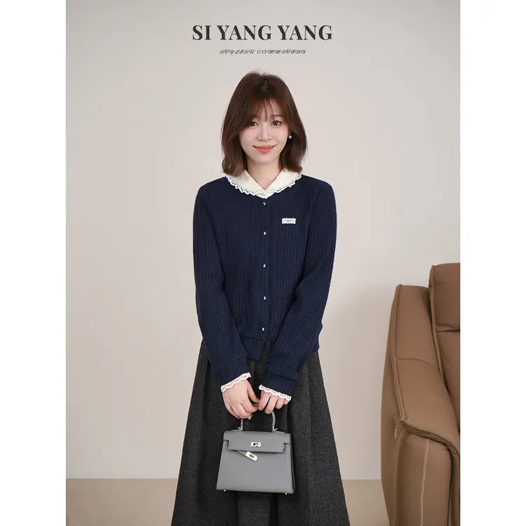 斯洋洋SIYANG小麻花针织撞色娃娃领百搭通勤上衣SY512A002SYY