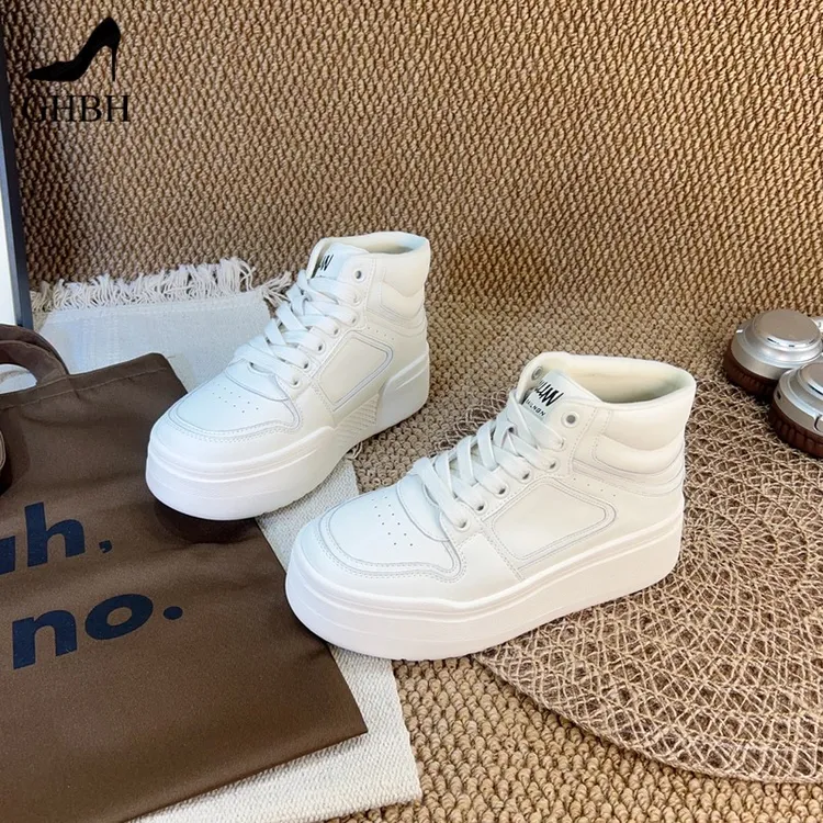 白色加绒高帮鞋女冬季新款圆头增高厚底百搭欧美鞋系带板棉鞋