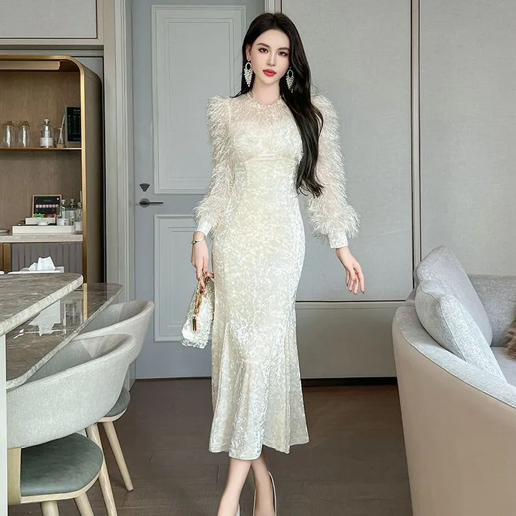 2025秋装新款女甜美气质镶钻拼接毛毛泡泡袖收腰鱼尾连衣裙11253