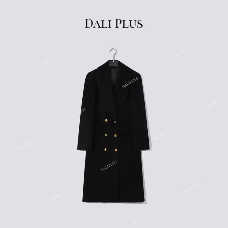 DALI PLUS“20苏力羊驼毛+澳毛”黑金双排扣大衣-D5ST1329