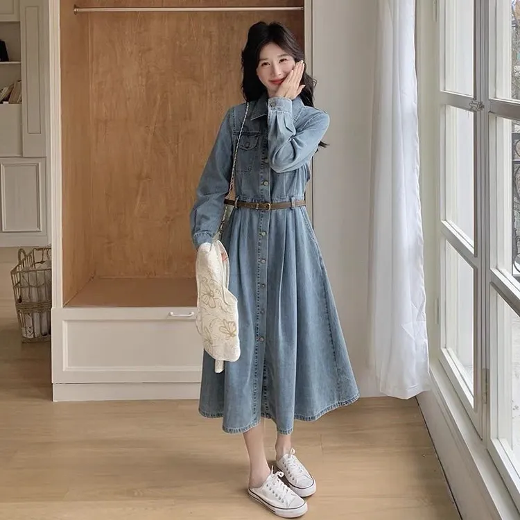 蓝色港风复古牛仔连衣裙女秋2025新款独特超好看收腰减龄衬衫长裙