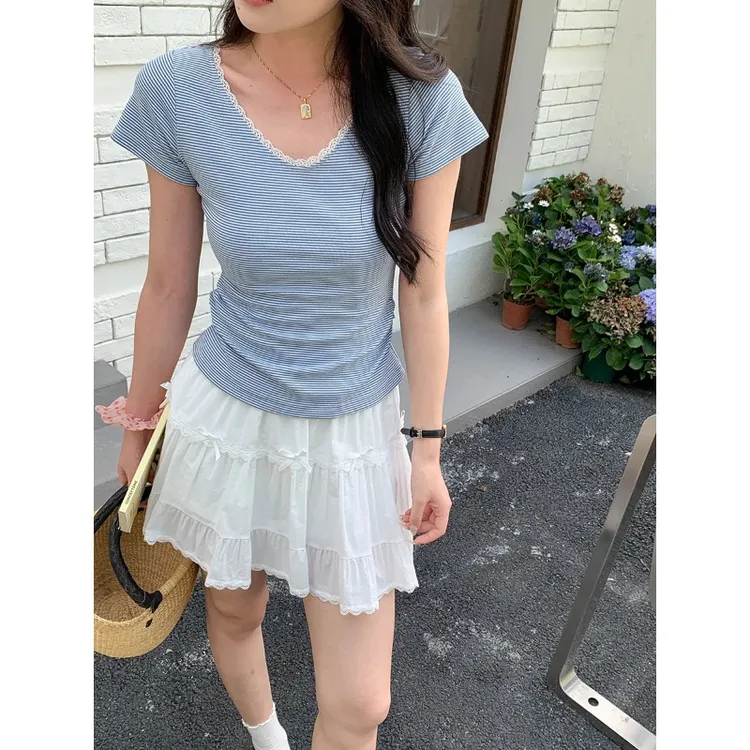 悸动心事 蕾丝花边V领条纹收腰短袖T恤显瘦辣妹高腰短款夏季小众