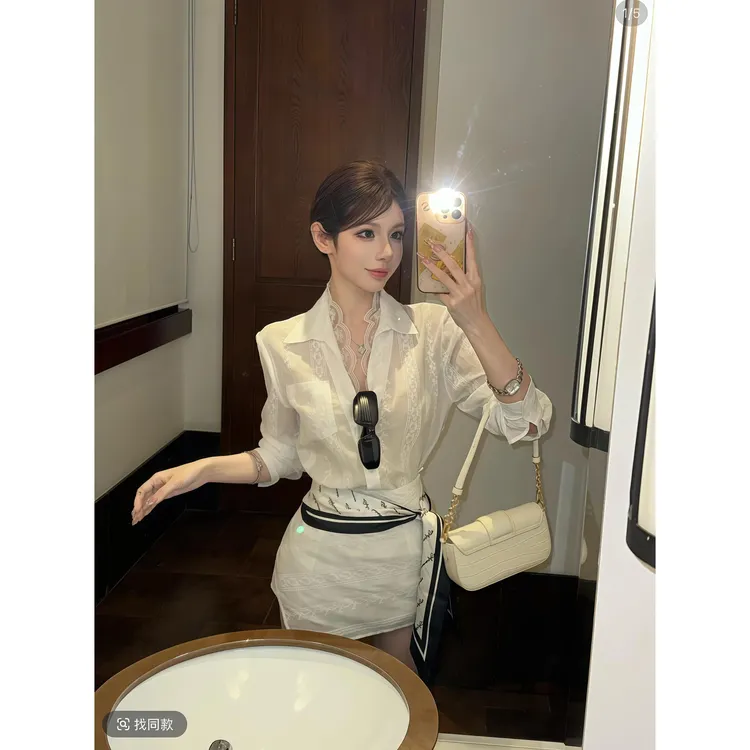 【现货】粉红PINK丨“雕花美术馆”设计感蕾丝拼接提花上衣休闲裤套装