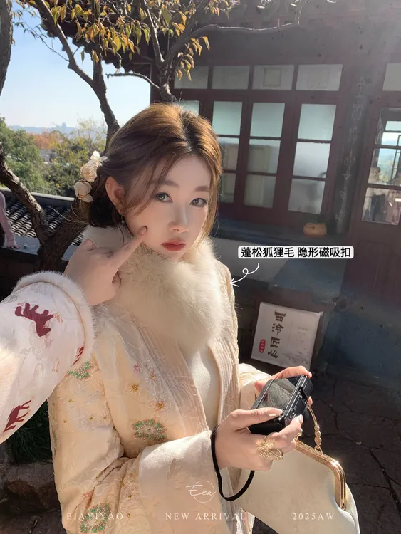 【EIA一尧】贵气真狐狸毛毛领围脖保暖轻奢气质蓬松老钱风女磁吸冬