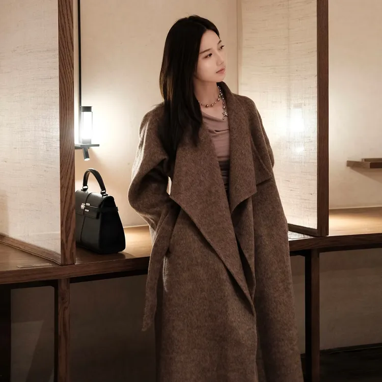 棕色大翻领双面呢大衣女2025深冬高级感独特超好看小个子毛呢外套