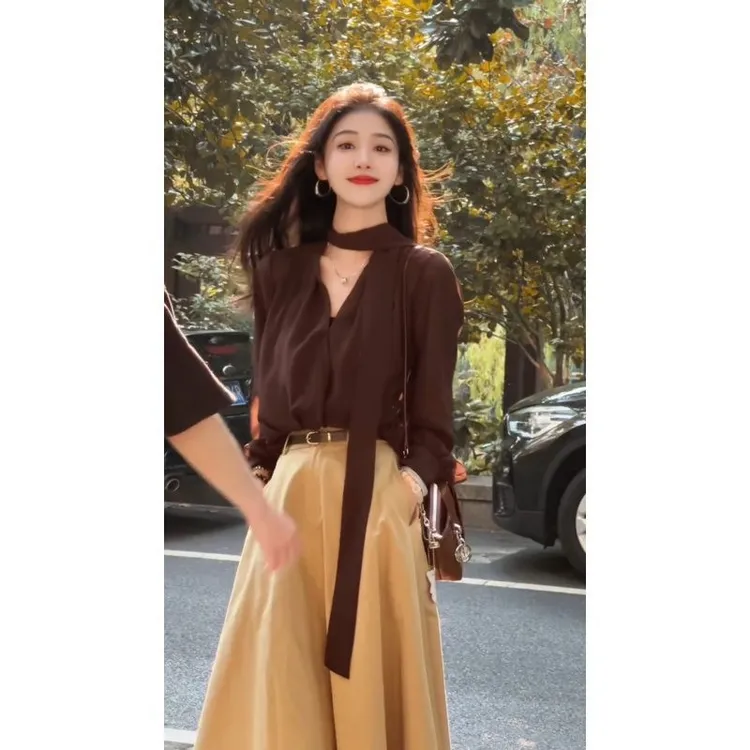 套装女2025新款韩系气质V领挂脖飘带长袖衬衫上衣高腰显瘦半身裙