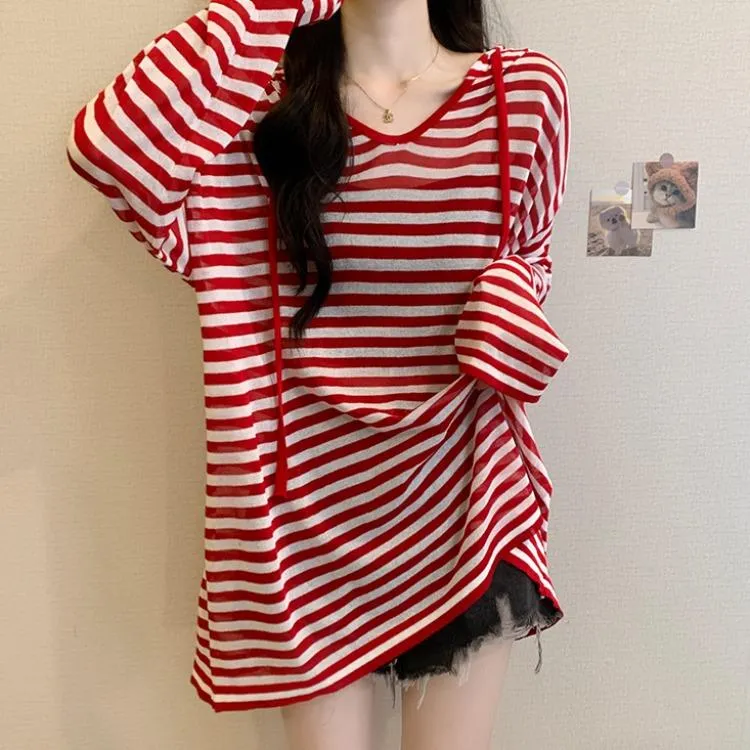 VOCKOO官方红色条纹连帽冰丝防晒衫T恤女夏大码胖mm遮肚中长款外