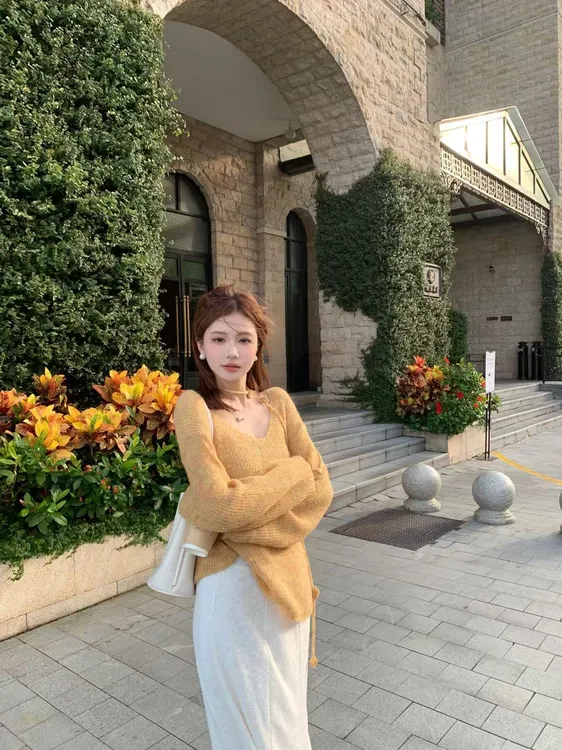 【芝士Cheese】小说女主 秋季长袖慵懒圆领时尚毛针织衫+围脖两件套