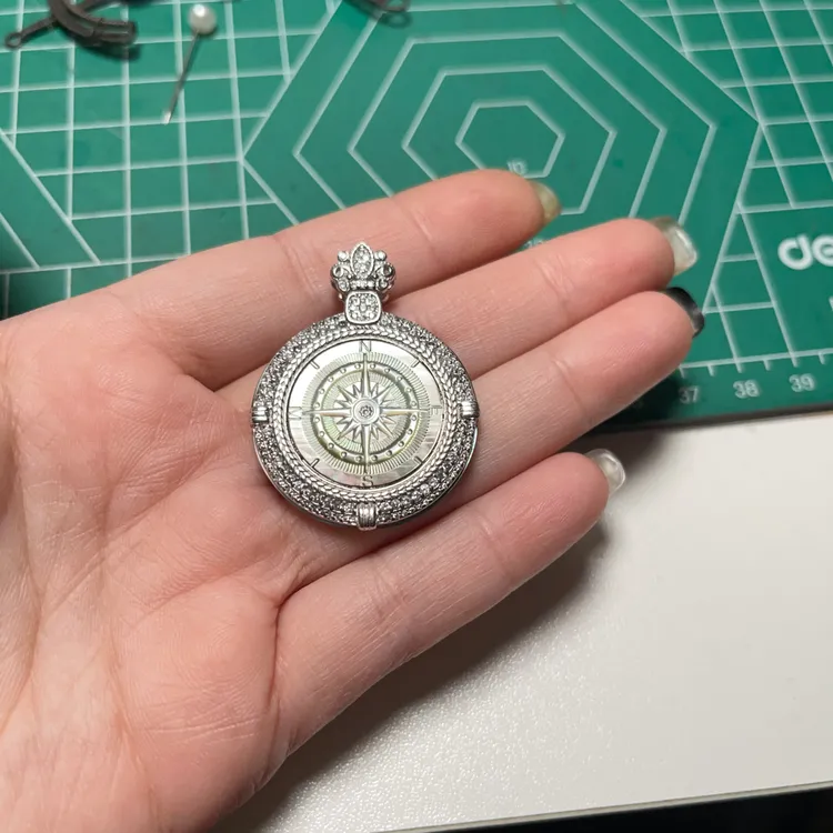 手工镶嵌指南针城堡双面款颈饰（可碰水）