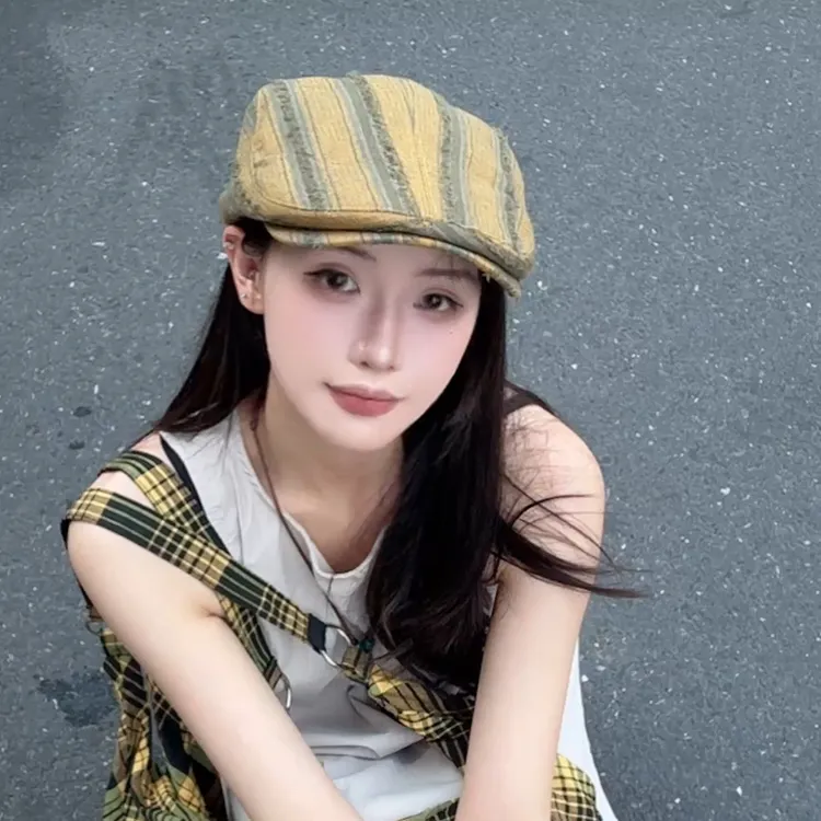复古绿色条纹破洞前进帽女夏季薄款透气反戴鸭舌帽显脸小贝雷帽子